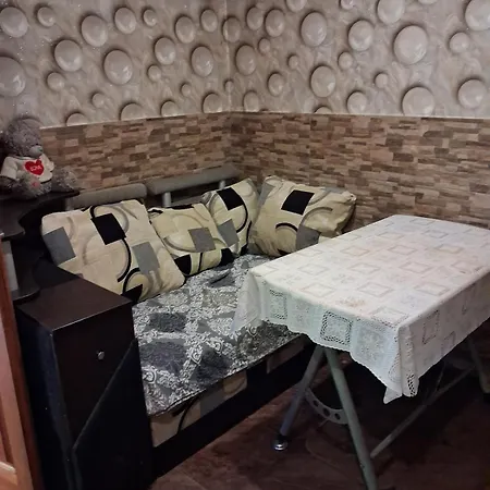 2-кімнатна біля центру міста в одеському дворику *
