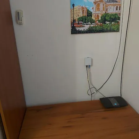 2-кімнатна біля центру міста в одеському дворику * Одеса